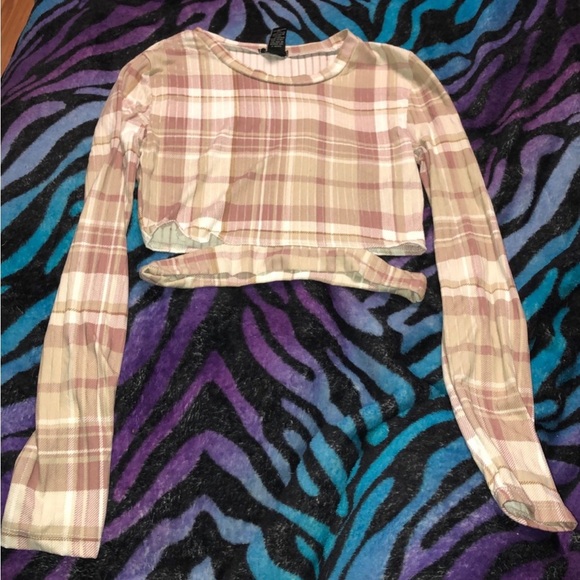 Rue21 Tops - 🔥 SOLD🔥Rue 21 pink plaid crop top